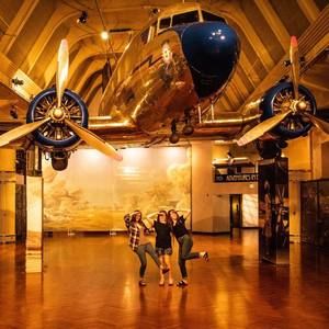 Meet your Posher, Myra